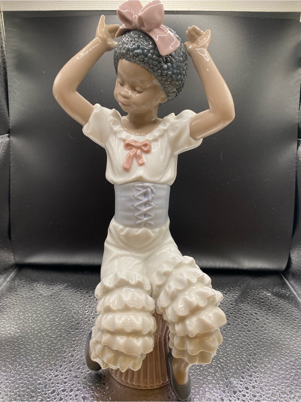 Lladro Black Legacy Rhumba Dancing Girl #5160 i